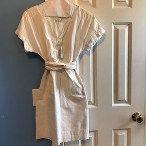 White dress with waist tie